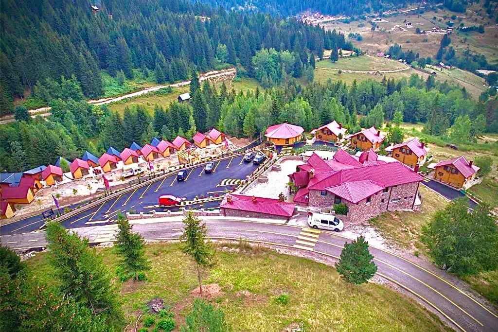 Malesia Eko Resort Peć Zewnętrze zdjęcie