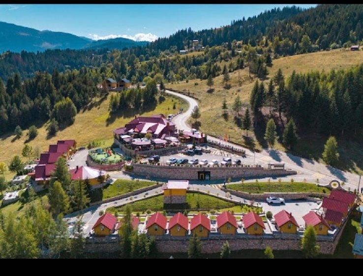 Malesia Eko Resort Peć Zewnętrze zdjęcie