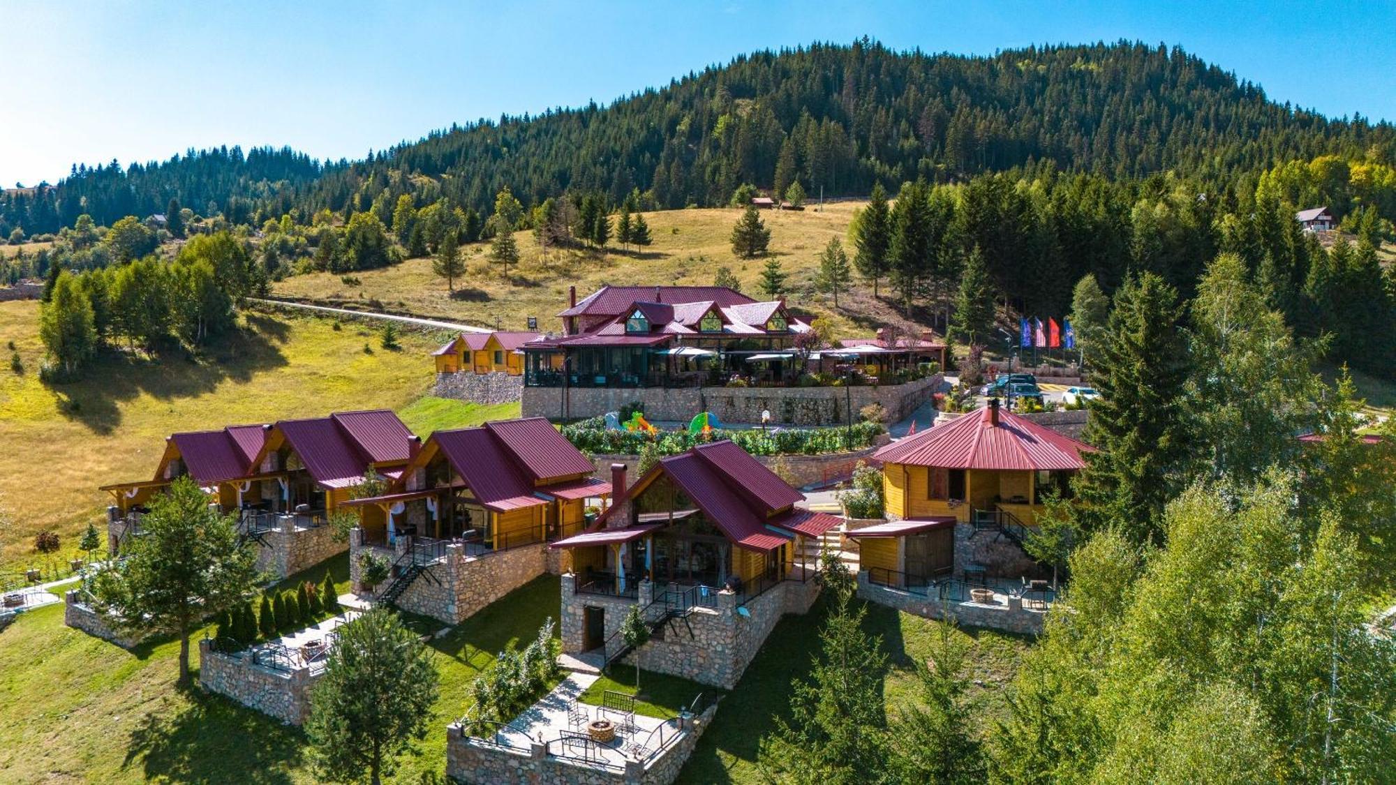 Malesia Eko Resort Peć Zewnętrze zdjęcie
